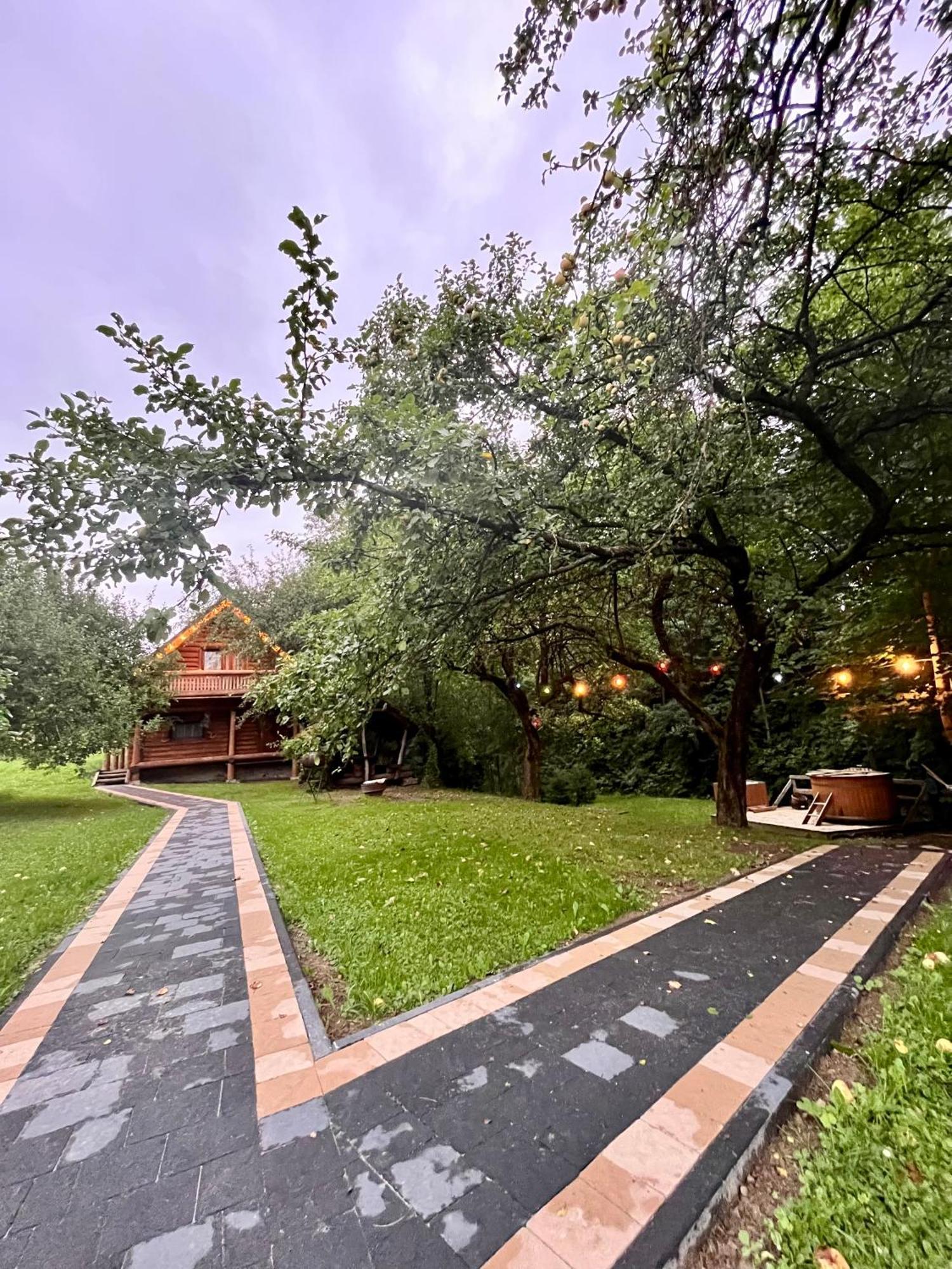 Тихий Куточок Villa Изки Екстериор снимка